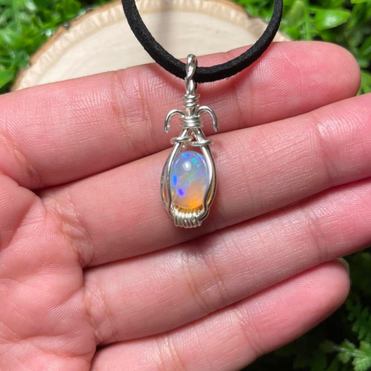 Opal Mini Necklace